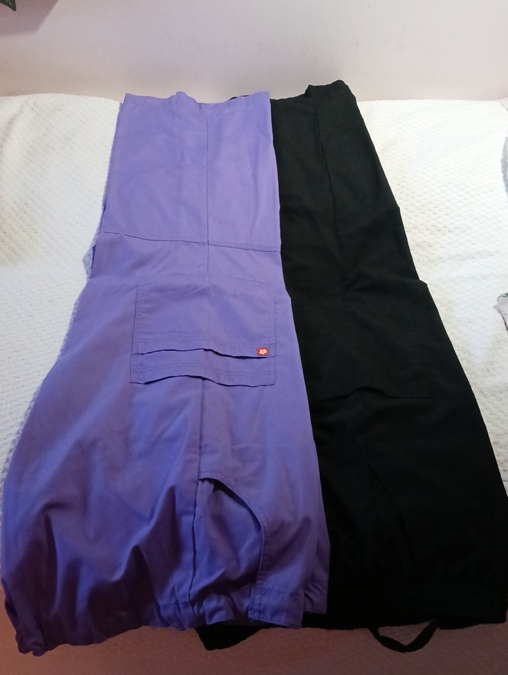 Beautiful Scrub Pants 2 Pairs Assorted / Elastic-Waist Cargo  Bottoms - XL